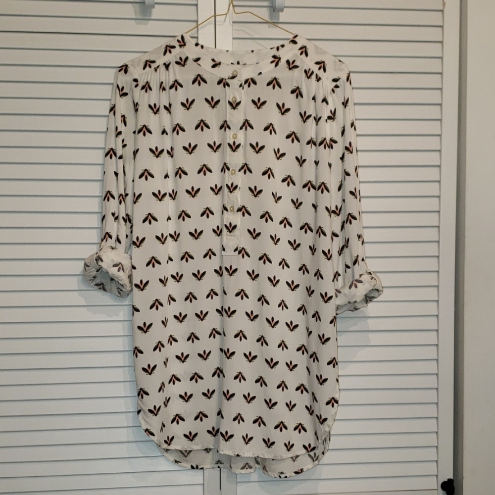 [BRAND NEW] 3/4 Button Up, Roll Sleeve Blouse